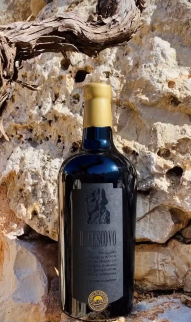 Il Vescovo Black Label (2014) Organic Status - Malbec 60% Cabernet Sauvignon 30% Carménère 10%  13.5 % Vol